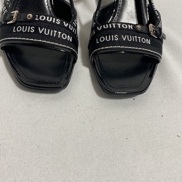 Louis Vuitton - Picture 9 of 9